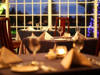 【レストラン】夕食イメージ 旬の食材や地物を盛り込んだシェフこだわりのフランス料理