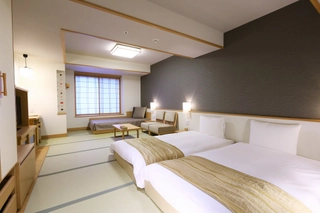 デラックスツイン≪バス付≫31平米/3名定員