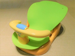 【脱衣所】バスチェア（ bath chair for children）
