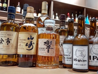 【1階/Bar Slow Way】ウイスキーやカクテル、ソフトドリンクもございます。