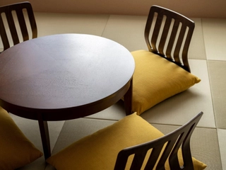 【和洋室】心落ち着く畳スペース。