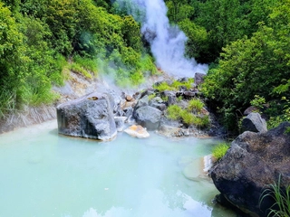 【源泉】これぞまさに秘境の湯の醍醐味!当館の自家源泉は、山の奥地へ分け入った場所から引き込んでいます。