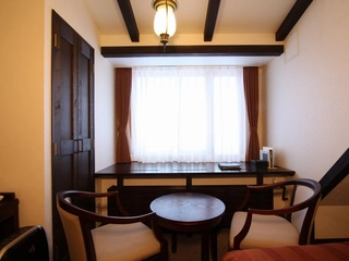 ■コンフォートツイン■ゆったりと寛げる約29㎡。2台のうち1台はダブルベッドを設置しました。