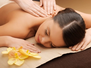 【癒し処/夢語】肩や腰の疲れをリフレッシュ「ボディケア」、歩き疲れやむくみ改善「リフレクソロジー」