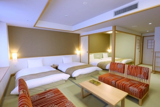 フォース≪バス付≫40~48平米