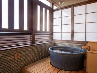 【本館 露天風呂付和洋室】