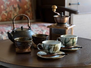 【客室設備】挽きたてのコーヒーの香りを楽しみながら素敵な人時をお過ごしください