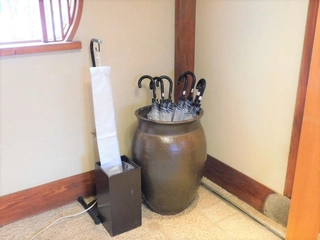 【サービス】雨の日は傘をご用意(Umbrellas are available for rainy days.)