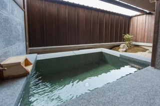 天然温泉半露天風呂付・デラックストリプル(※写真はイメージです)