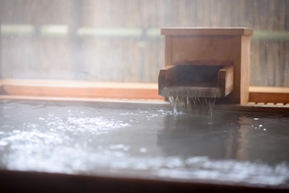 離れ【琴水】～客室内のお風呂。贅沢な温泉をひとり占め♪