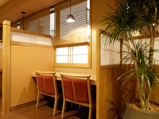 【食事処】カウンター席