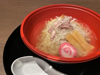 【10階/湯上り処 空】名物の夜鳴きそば。共立リゾート初の