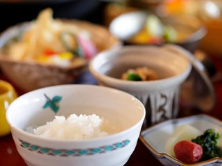 【ご朝食】美味しい魚沼産コシヒカリ