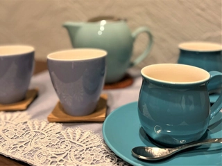 【客室/白雪姫】上品な白と青で童話の世界観を演出。