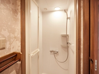 【客室】シャワーブース