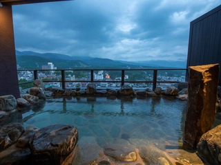 【眺望浴場】名湯・草津の湯を心ゆくまでお愉しみくださいませ。