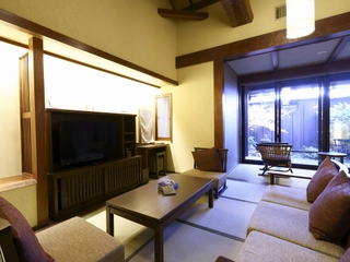 【離れ八雲】天然温泉付・飛雲 112平米/5名定員