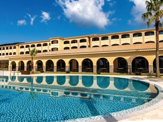 【ガーデンプール/外観】