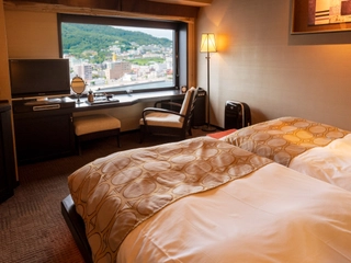 【スタンダードツイン/24㎡】大正浪漫をイメージしたレトロな雰囲気の中、上質な寛ぎのひと時をお届け致します。