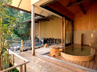 【大浴場:露天風呂(女性)】「朱雀の湯」2種類の露天風呂をお愉しみ頂けます