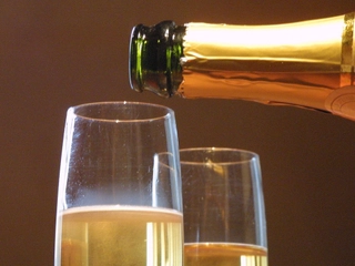 【記念日】大切な記念日は、スパークリングワインで乾杯を♪