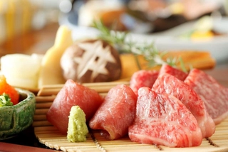 【夕食】メイン(一例)/Main dish (example)