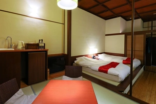 【本館月の語り部ツイン36㎡】禁煙 和風の中にもモダンな造りを取り入れ洗練されたお部屋