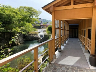 【別邸/水の語り部】桂川の眺望をお愉しみいただけます。