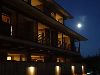 【外観】夜は幻想的/Fantastic at night