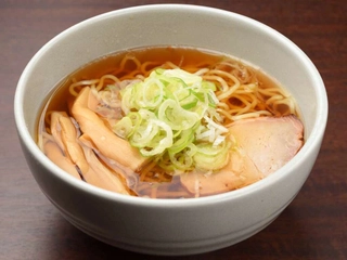 ■夜鳴きそば■夜はオリジナルラーメンを無料提供。温泉に入って小腹が空いたらぜひどうぞ