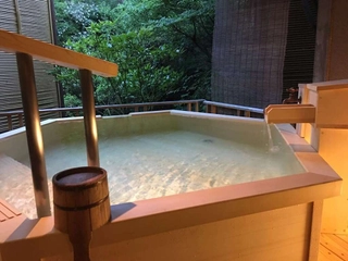 【無料貸切風呂】「星」四季を感じる露天風呂