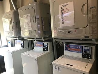 【サービス】ランドリーコーナー(A washing machine is available for a fee.)