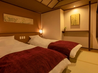 【特別室/フォース】ベッドサイズ:1000mm×2000mm 2台(寝室)+1200mm×2000mm×2台(リビング)