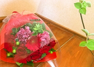 【別料金】お祝いの花束（3日前までに要予約）／Suprised bouquet