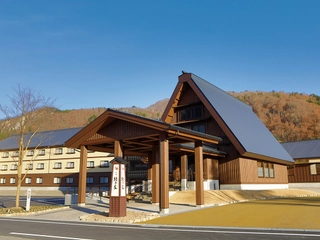 【外観:秋季】秋の外観