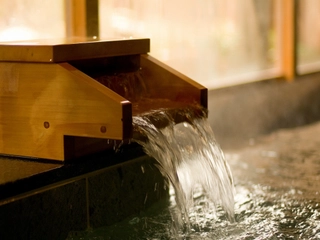 温泉に入り日々の疲れを癒しゆっくりお寛ぎください。