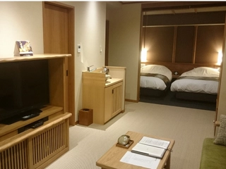 【ニタイツイン】