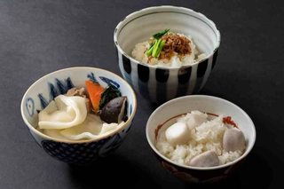 【夕食】一例:お食事 ※季節により変更になる場合がございます。