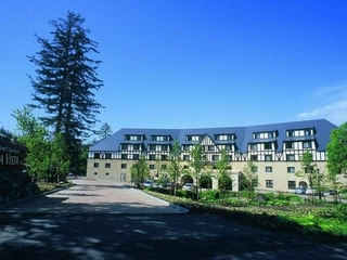 ■外観■ようこそ、ヨーロッパの山荘をイメージした寛ぎの空間へ。