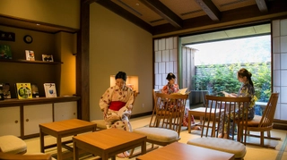 【らいぶらりー】~翠花~ 出雲に関する本がたくさん!