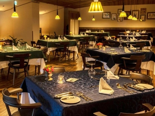 【レストラン】夕食時のレストラン雰囲気 ※ドレスコードなし。