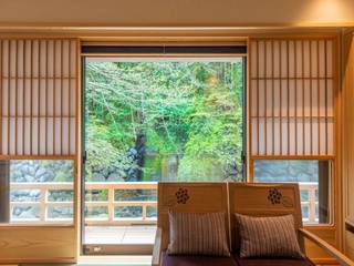 【別邸/水の語り部】はお部屋で温泉を楽しめます。