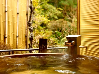 【無料貸切風呂:露天】「星」源泉掛け流し温泉 4種の貸切風呂がご予約不要で24時間利用可能