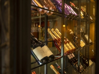 【1階/ノルテ】各種ワインを取り揃えております。お好みのものや料理に合うワインを是非ご賞味下さい。