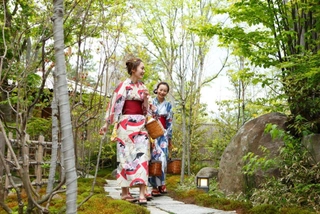 【施設】館内イメージ(The road leading to the private open-air bath)