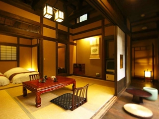 【離れ 竹ぶえ】古民家風の客室で昔懐かしのひとときをお過ごしください。