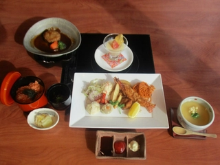 【お子さま向けのメニュー】