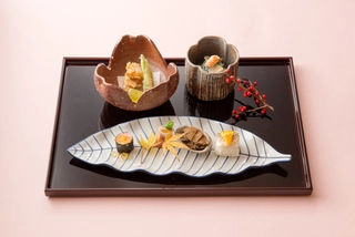 夕食:前八寸 <br>※内容は月毎に替わります。