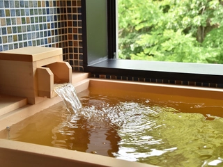 【檜の天然温泉】