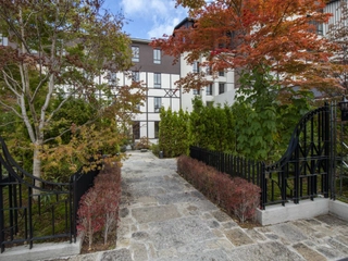 【外観】秋のラビスタ草津ヒルズ